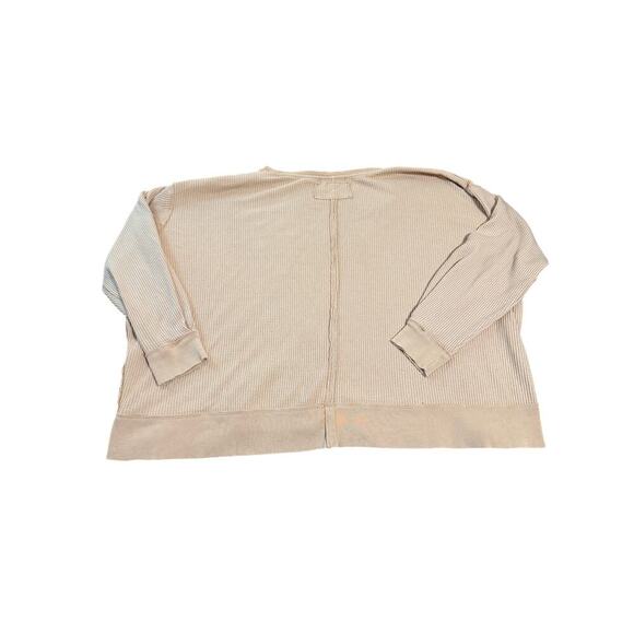 Free People SZ Medium Oversized Beige Boxy Waffle Long Sleeve Thermal Top Women - Picture 4 of 12